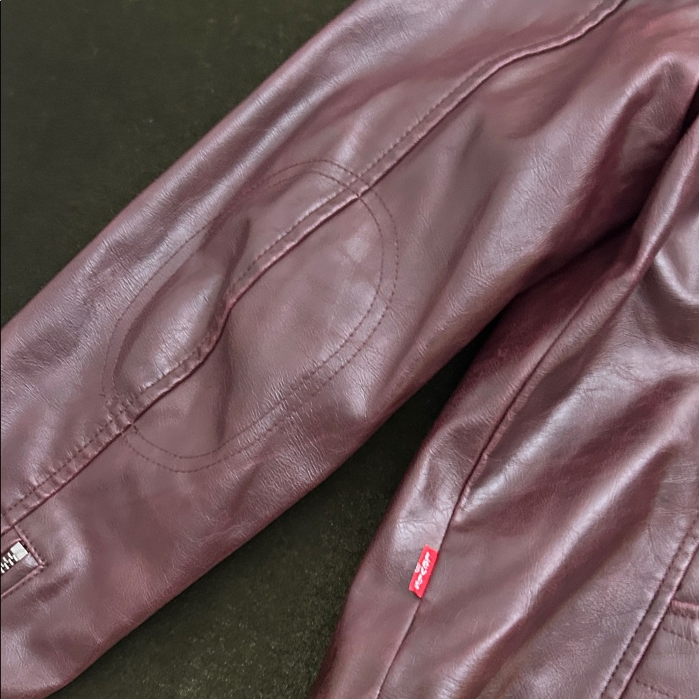 Levi's Women's oxblood color faux leather Jacket - Picture 14 of 15